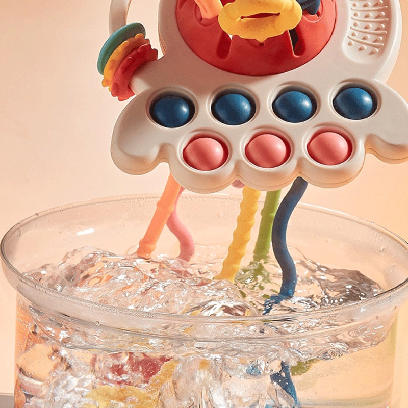 ufo-silicone-pulling-toy.jpg